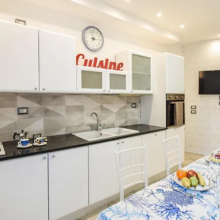 4 Bedroom Awesome In *
