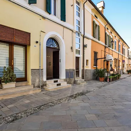 4 Bedroom Awesome In * Cervia